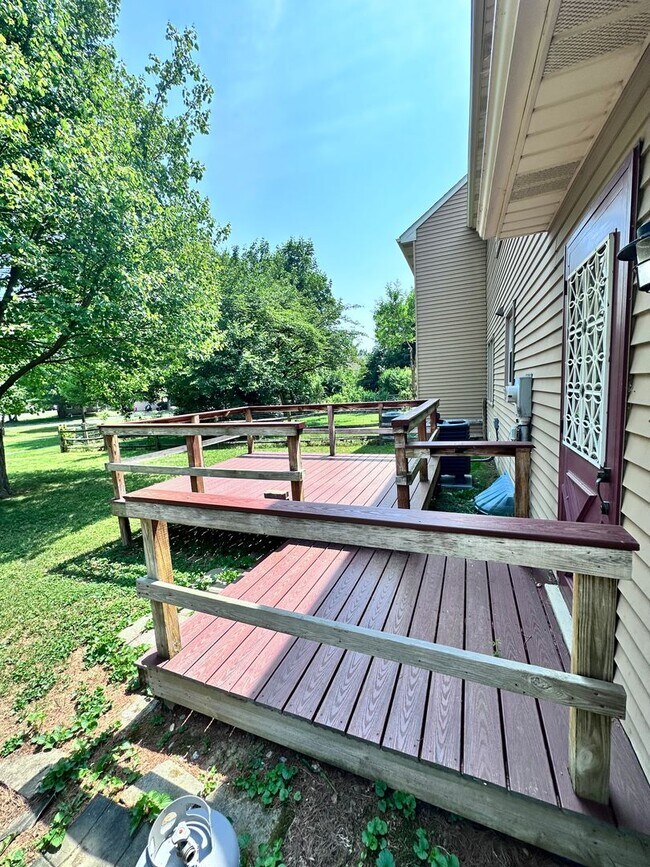 Charming 3 Bedroom Home in East Petersburg... Rental House Rental in