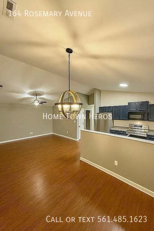 Photo - 164 Rosemary Ave