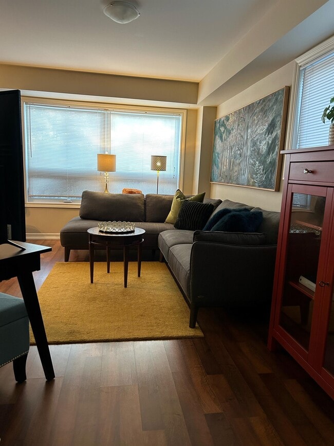 Photo - 1418 Simcoe St S Unit 2