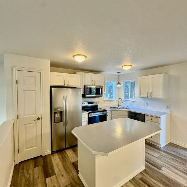 Photo - Cute 4 bed 2 bath move in ready home!