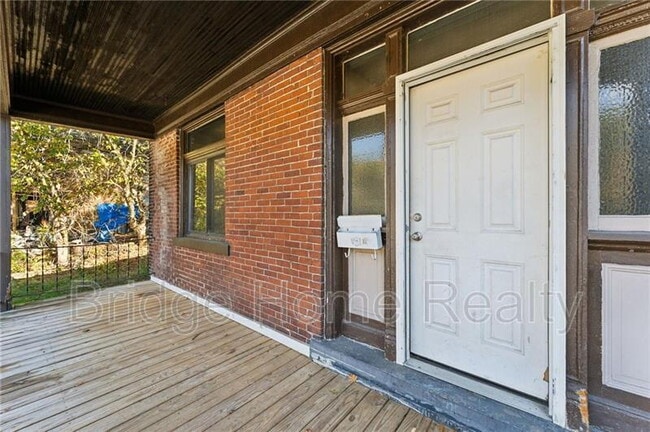 Photo - 1250 Blackadore Ave