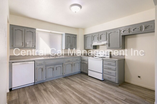 3402 Ashe Rd Unit A