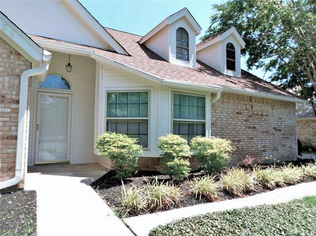 Photo - 1539 Pickwick Ln