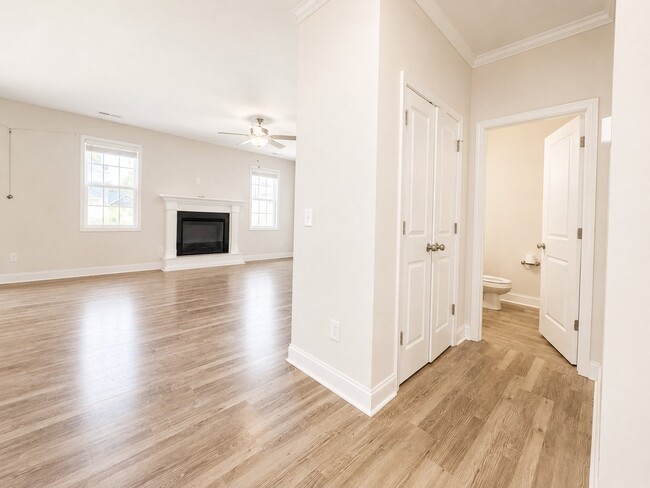 2120 Lunsford Dr