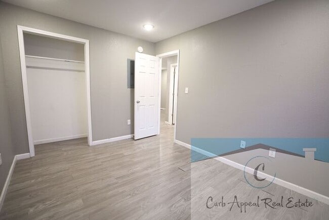 Photo - Recently renovated 2 bed, 1 bath apt - uti...