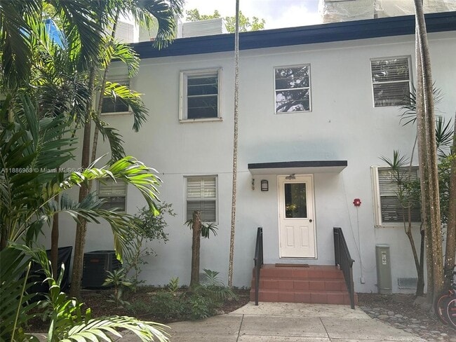 Building Photo - 7865 SW 57th Ave Unit 47C