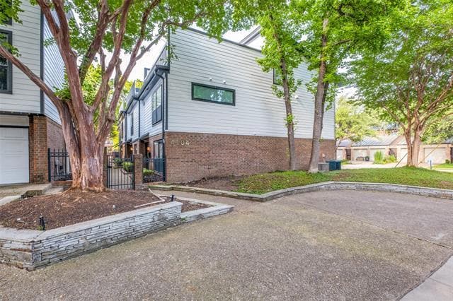 Photo - 4104 Wycliff Ave Unidad 103 Rental