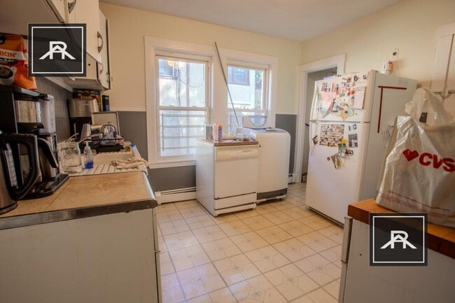 Building Photo - 2 bedroom in Brighton MA 02135 Unit 6 Rental