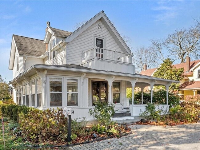 Photo - 51 9th Ave