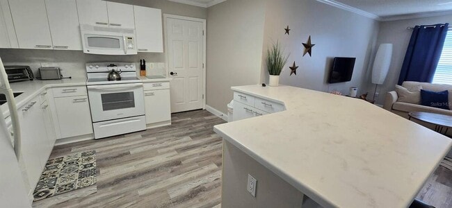 Photo - 712 Artesia Ave