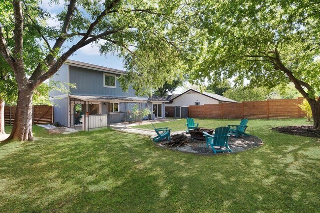Photo - 309 Craigmont Dr