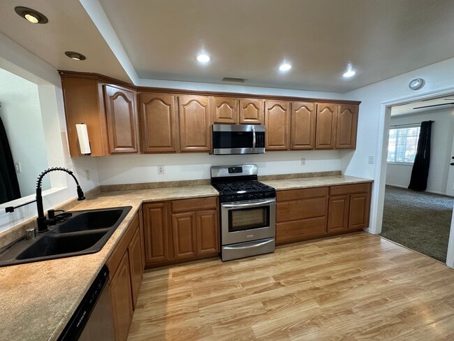Photo - 6041 Albemarle St