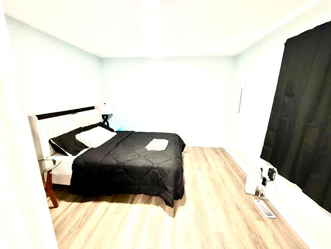 Photo - 123 Poplar Ave