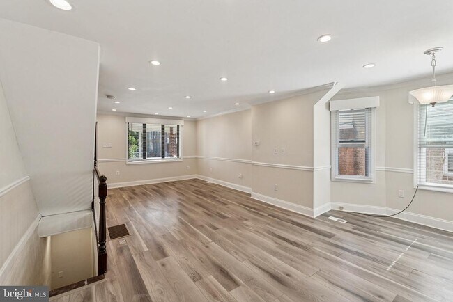 Photo - 534 Benner St