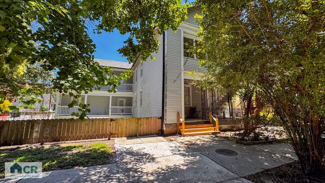 Building Photo - 1533-1533 Lowerline St Unit 1531 Lower Rental