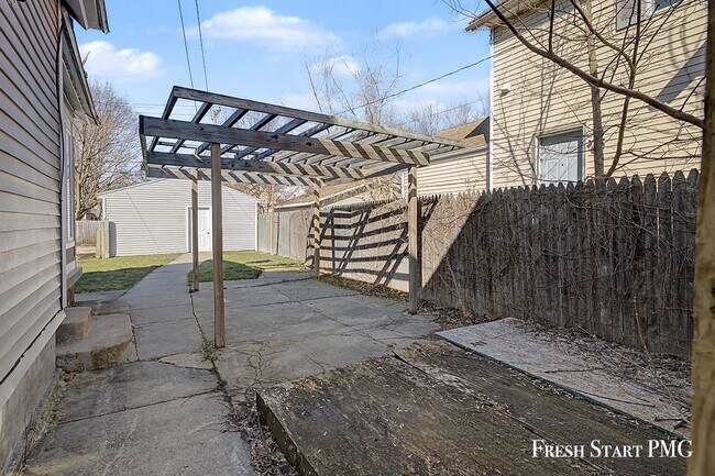 Photo - Spacious 5-Bed Home with 2.5 Baths
