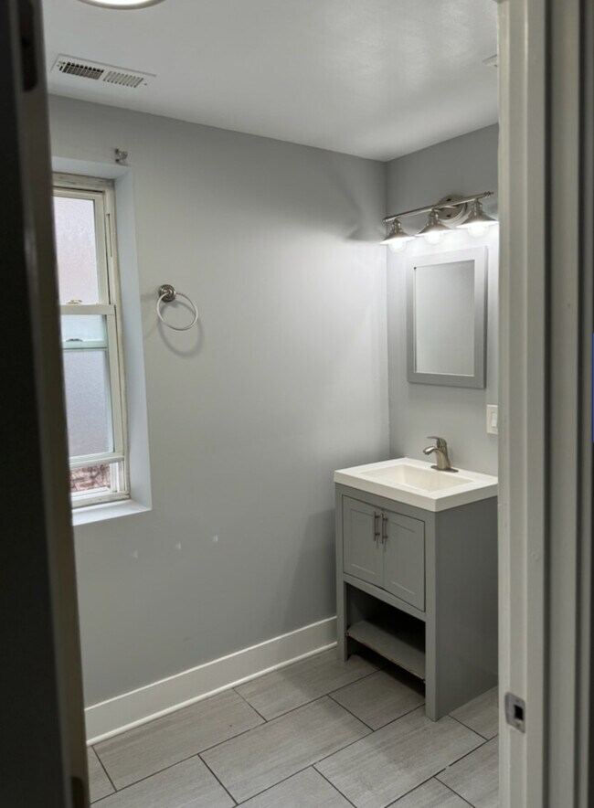 Photo - 7944 S Ellis Ave