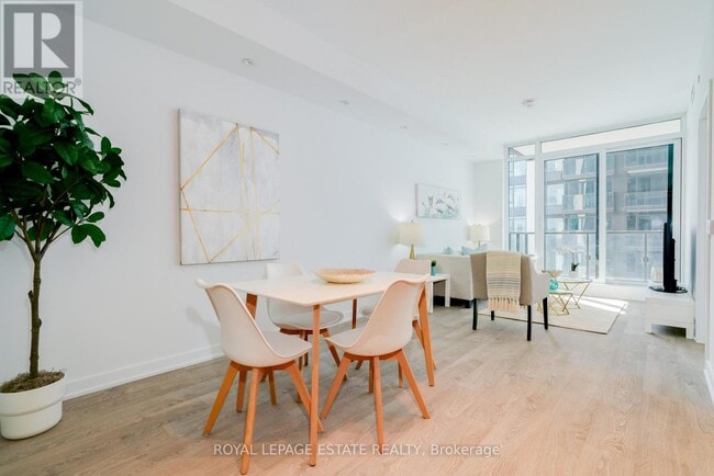 Photo - 1926 Lake Shore Blvd W Unit 1711