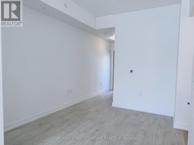 Photo - 168 Clonmore Dr