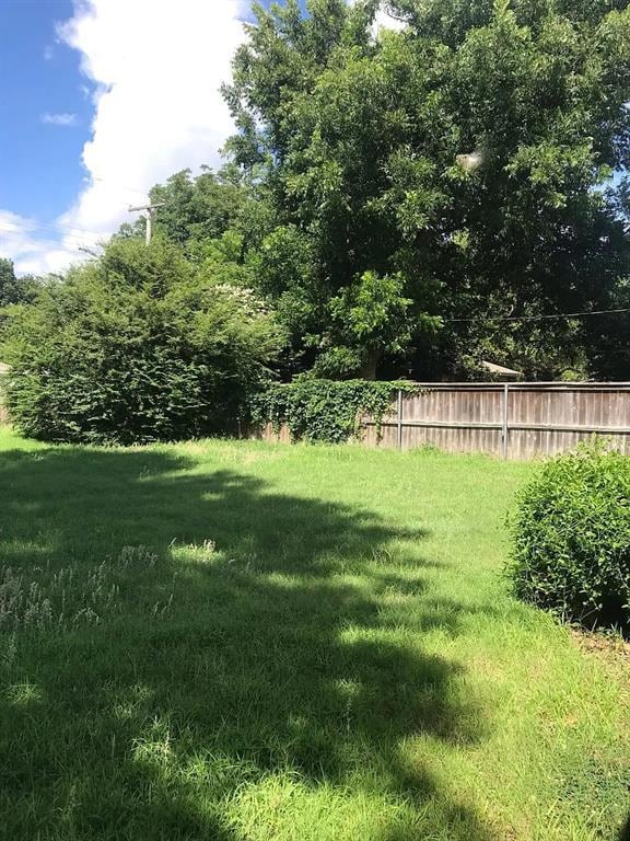 Photo - 1505 Huntington Way