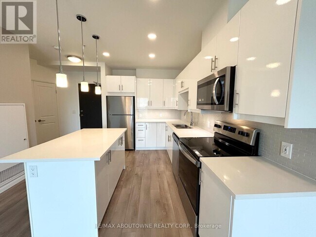Photo - 144 Watson Rd N Unit 307