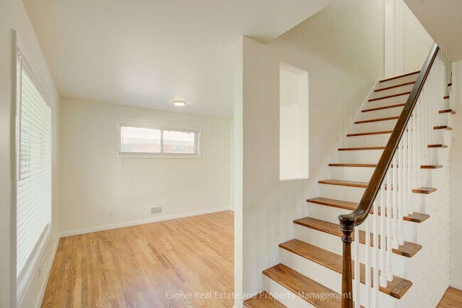 Photo - Evolve Real Estate: Welcome to This Spacious 5 Beds/2 Baths Single Family Residence With Great La...