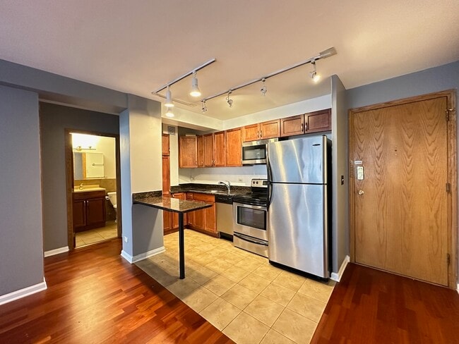 Photo - 4180 N Marine Dr Unit 3031