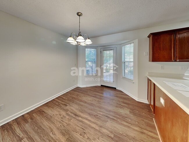 Photo - 3402 Mayhurst Dr