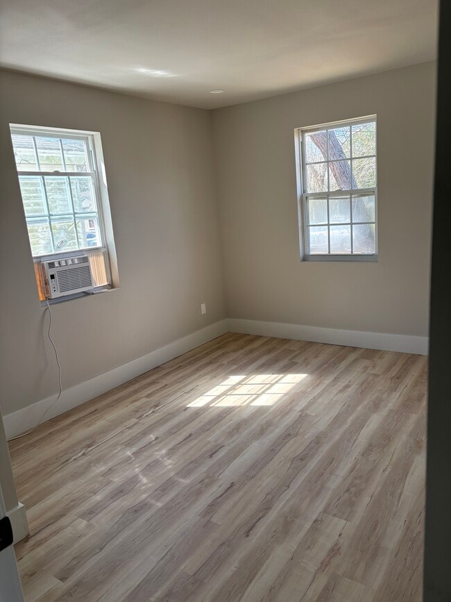 Photo - 1200 Southlawn Blvd