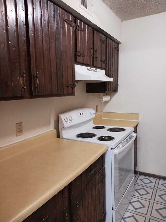 Photo - 3030 Congress Blvd