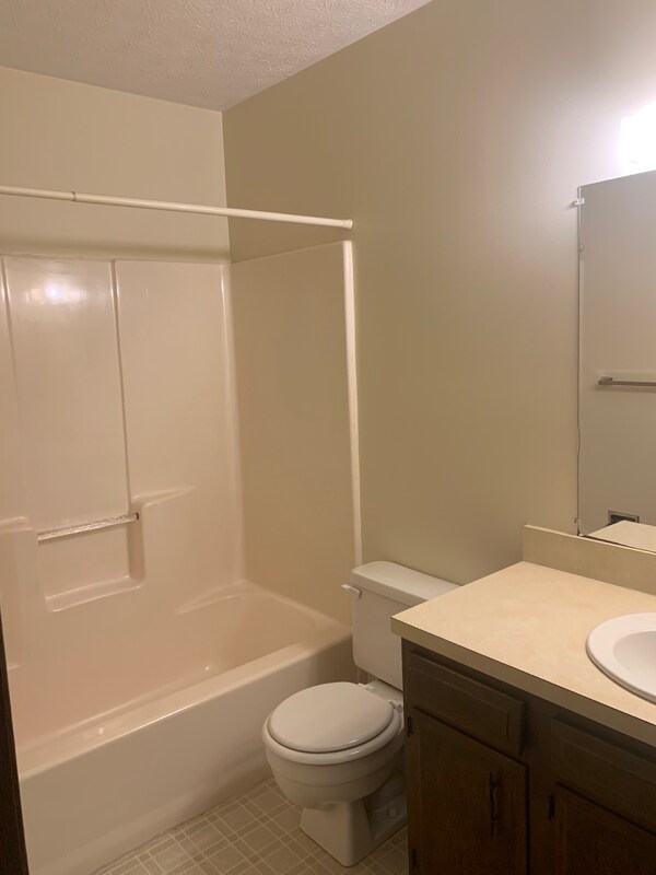 240 Great Oaks Trail Apartment Wadsworth, OH