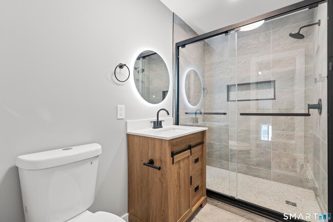 Photo - 105 Richmond Hill Ave Unit 2