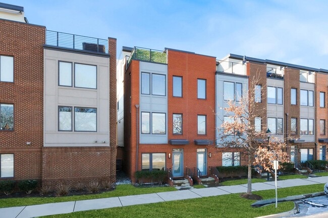 Building Photo - 16560 Crabbs Branch Way