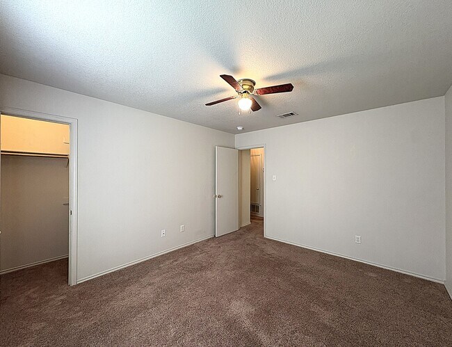 Photo - 416 Creek St