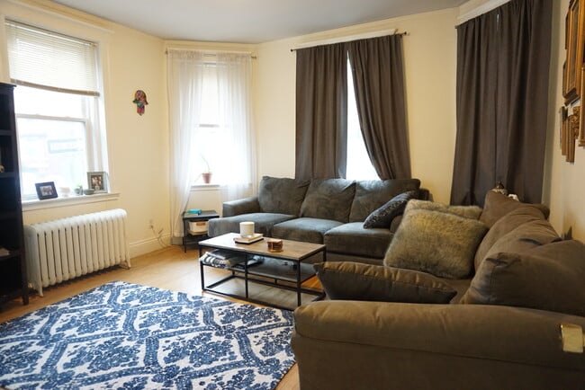 Photo - 42 Strathmore Rd Unit 2