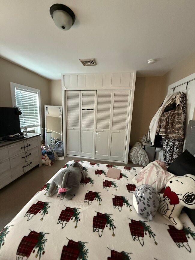 Photo - 146 Pleasant St Unit APT 2