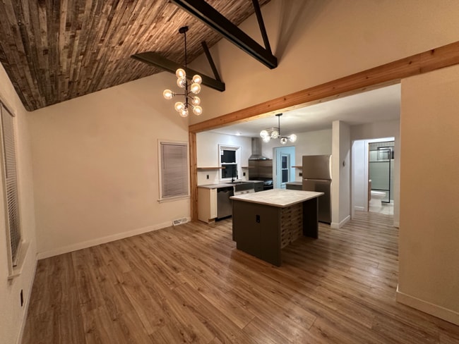 Photo - 21304 St Francis