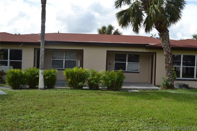 5631 NW 27th Ct Unidad 5631