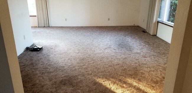 Photo - 3 bedroom, 2 bathroom home in well established neighborhood.