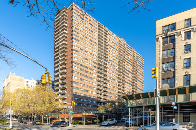 Photo - River View Towers Apartments