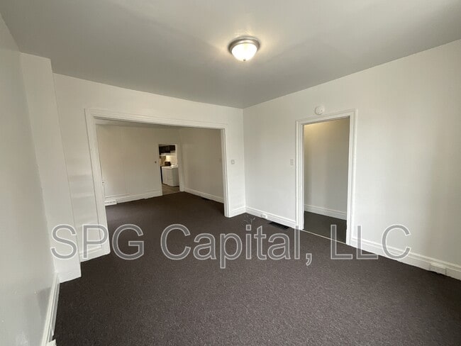 Photo - 489 Salem Ave