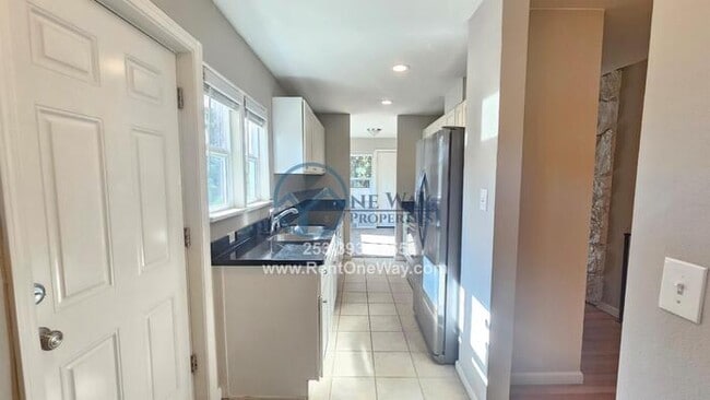 Photo - 4706 N Mullen St