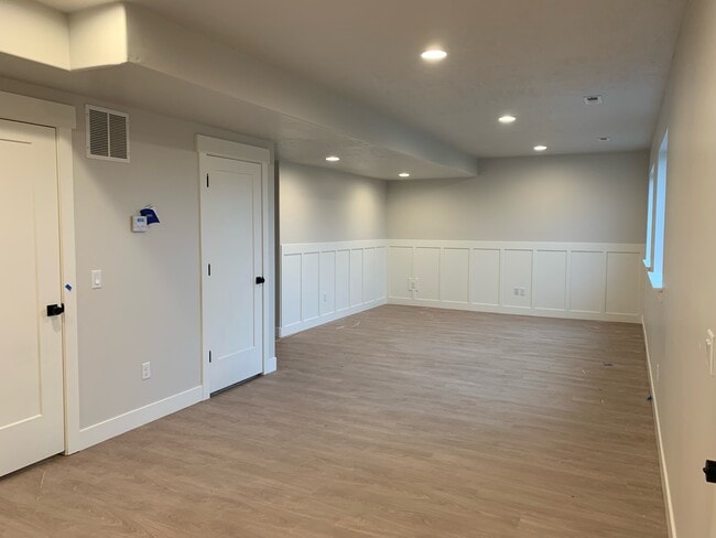 Photo - 176 W Hayata Ln