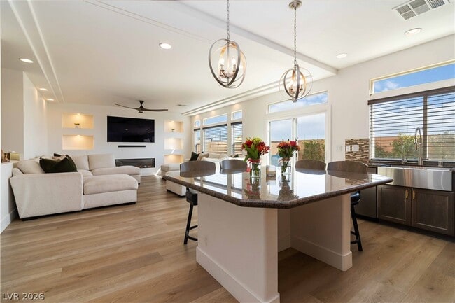 Photo - 9758 Hawk Crest St