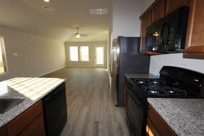 Photo - 21423 Bluebonnet Cove Ct