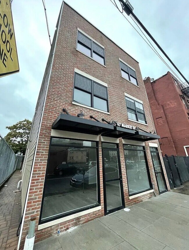 Building Photo - 67 Market St Unit 303