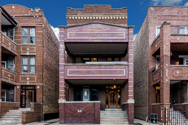 Building Photo - 2318 W Thomas St Unit 3R Rental