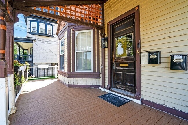 Photo - 49 Elmore St Unit 3