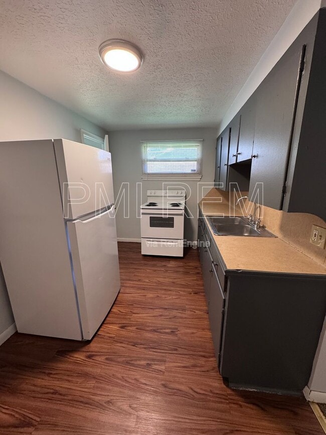 Photo - 316 13th St NE