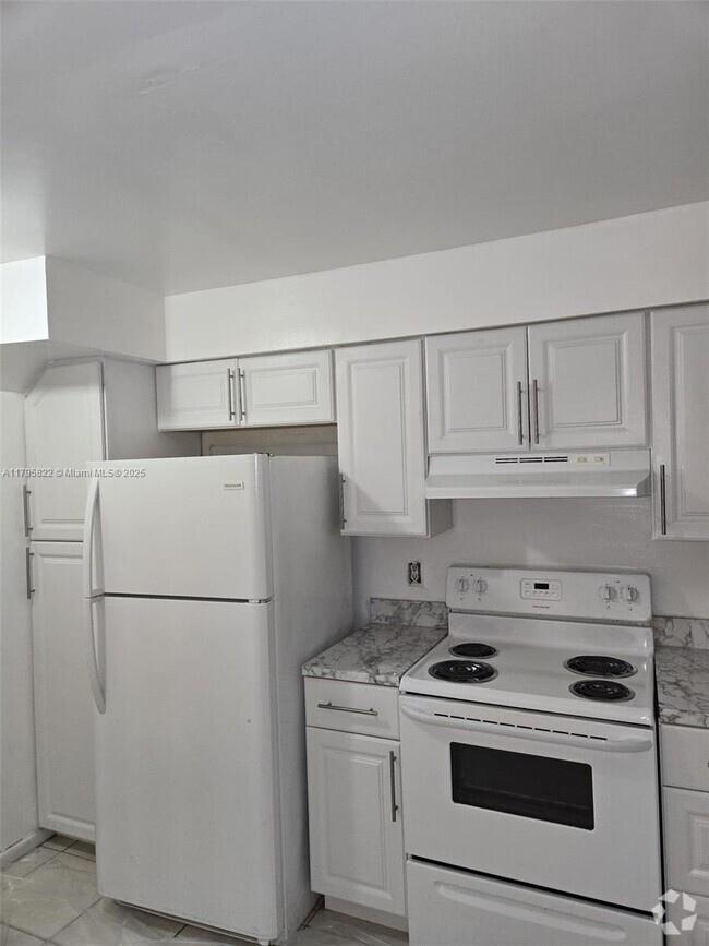 Building Photo - 2257 SW 80th Terrace Unit 0 Rental